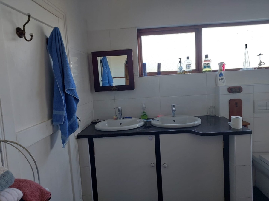 To Let 3 Bedroom Property for Rent in Groot Brakrivier Central Western Cape